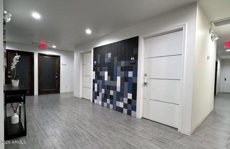 Interior Office - Double Bathroom
