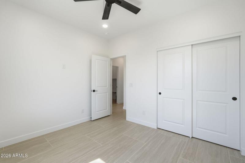 392 W Lincoln Ave