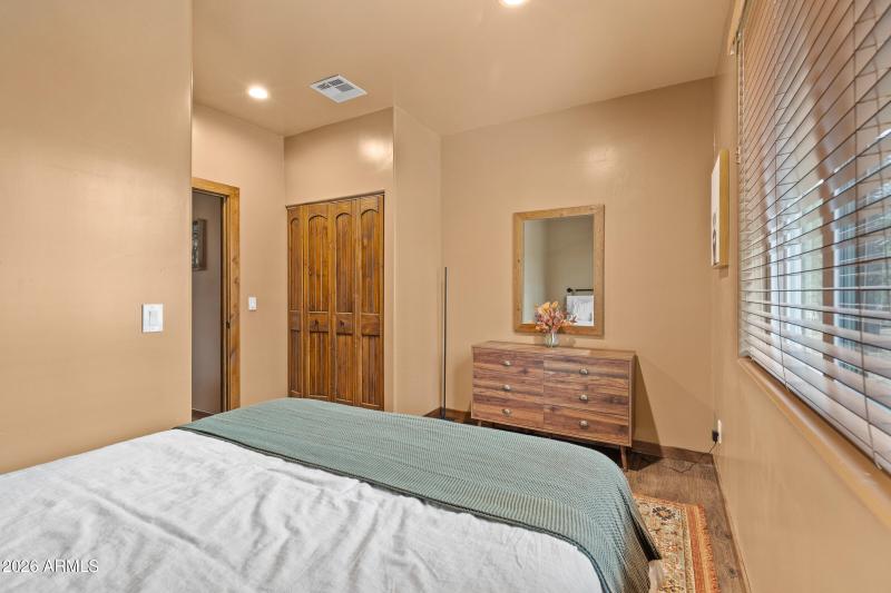 2175 S Eagle Creek Ln Williams Spring Re