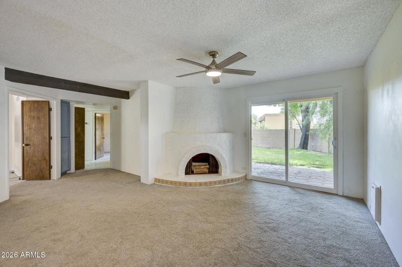 1001 E Becker Ln-20