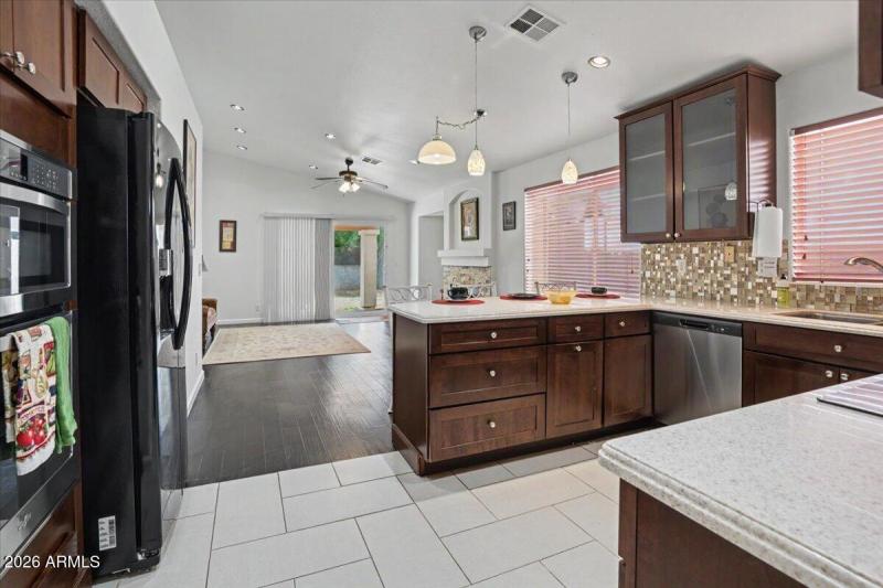 08-Kitchen