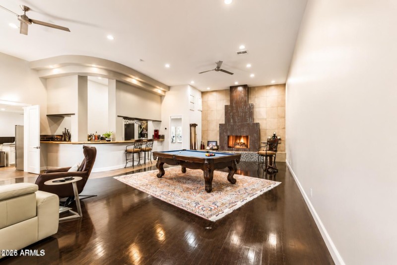Game Room & Lounge