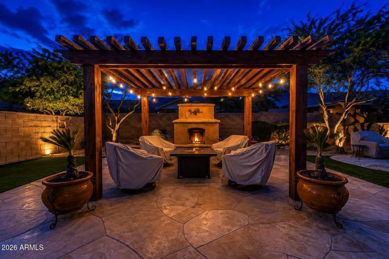 102a2ecc-4431-486e-a737-8537f1ff6ec2