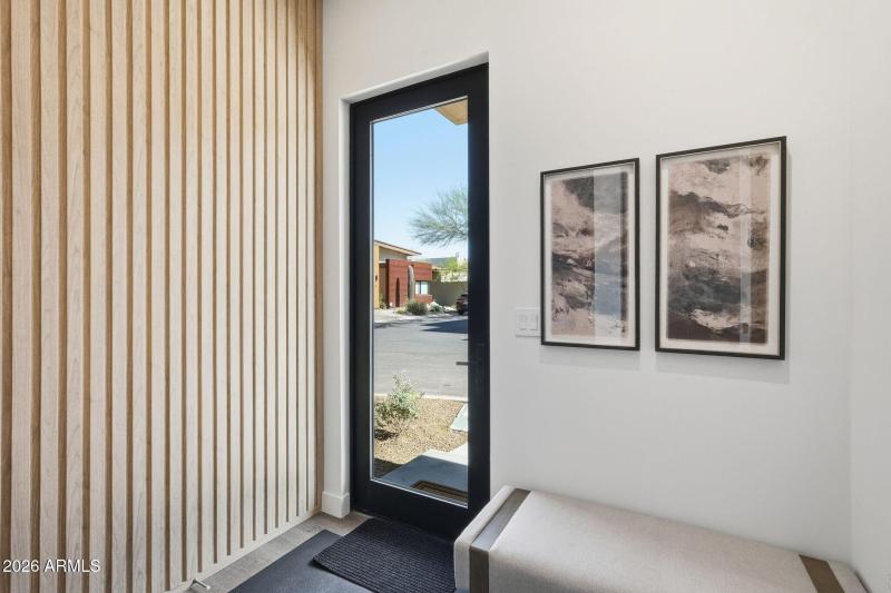 003_Foyer