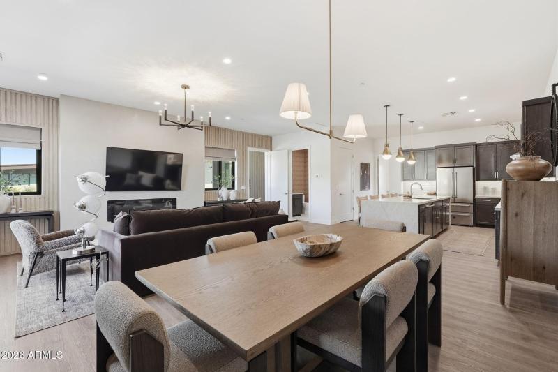 019_Dining Room