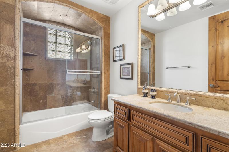 Ensuite