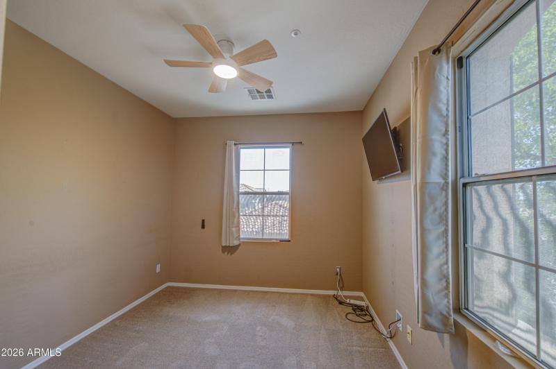 Bedroom 1-pic 1