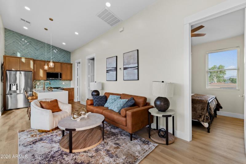 1115 S Montezuma Ave-8