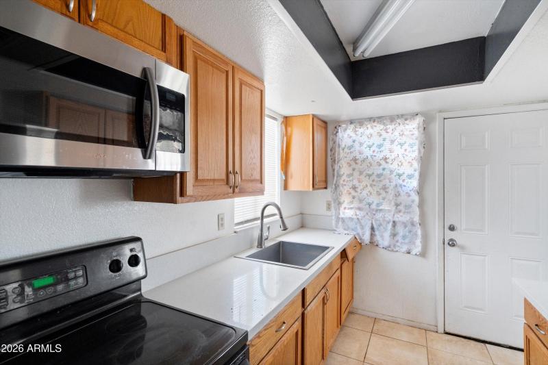 08-Kitchen