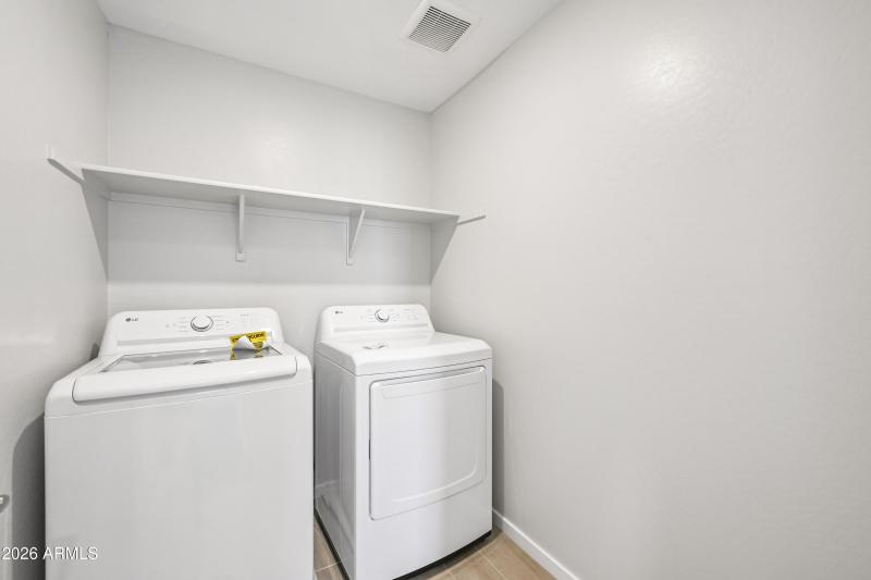 37_Nightingale_RV-O_New-Home-for-Sale-Su