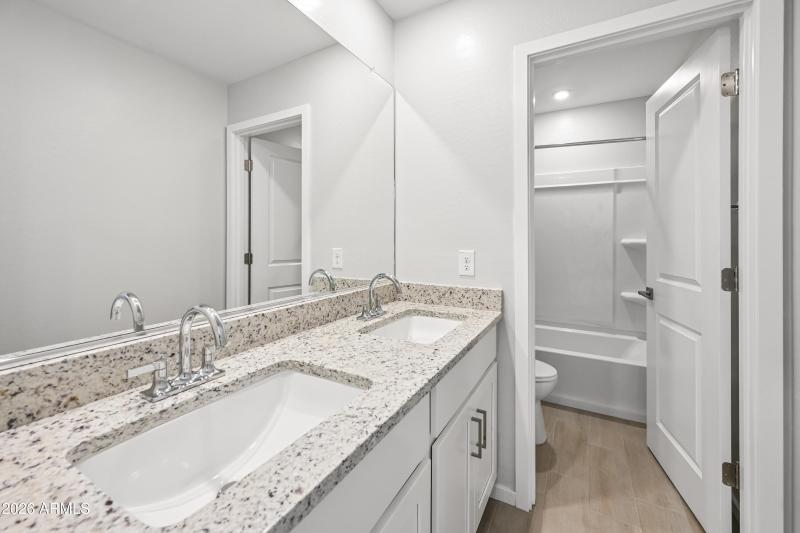41_Nightingale_RV-O_New-Home-for-Sale-Su