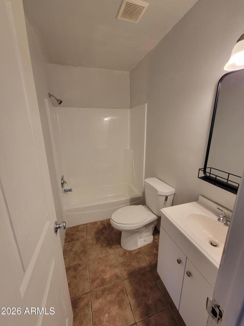Unit 3 Full Bathroom