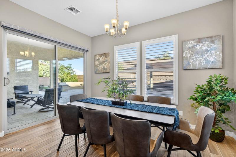 32-web-or-mls-038Blossom Way