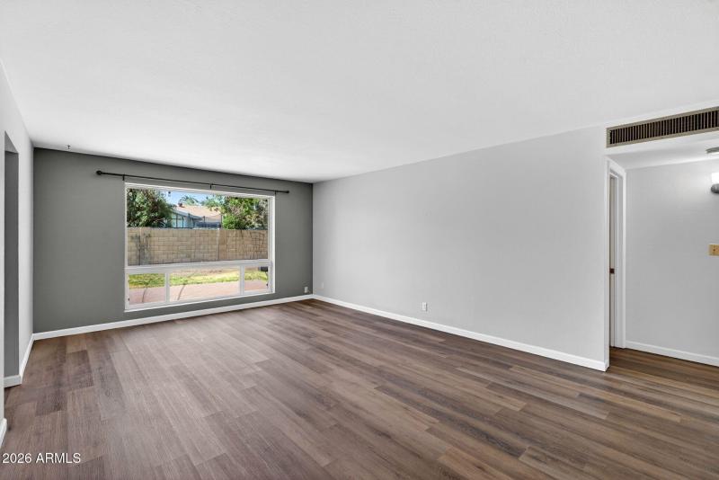 7-web-or-mls-018W Gardenia Ave