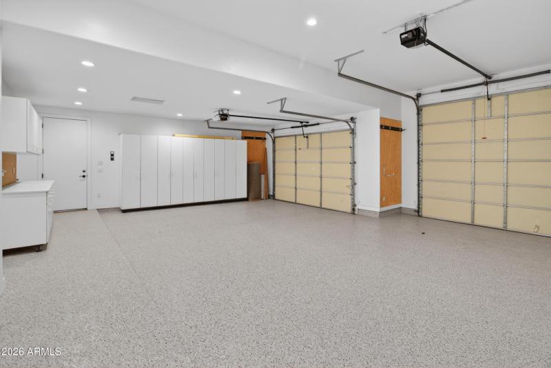 Garage 2 2