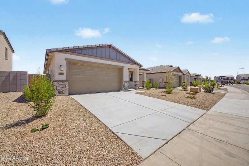 Lot 164 Outside