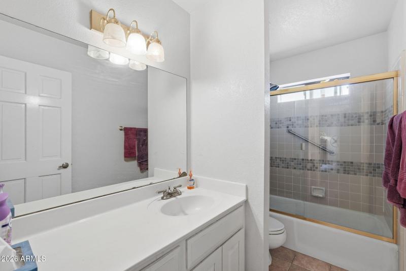 038_Hall Bathroom 1