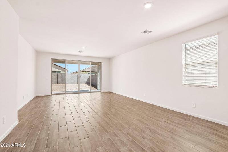 5-web-or-mls-Avenida del Sol W-S2005-005