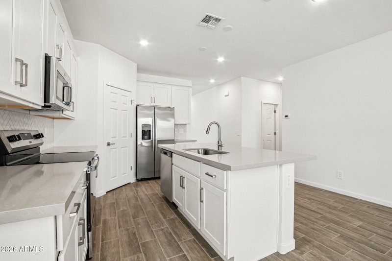 11-web-or-mls-Avenida del Sol W-S2005-01