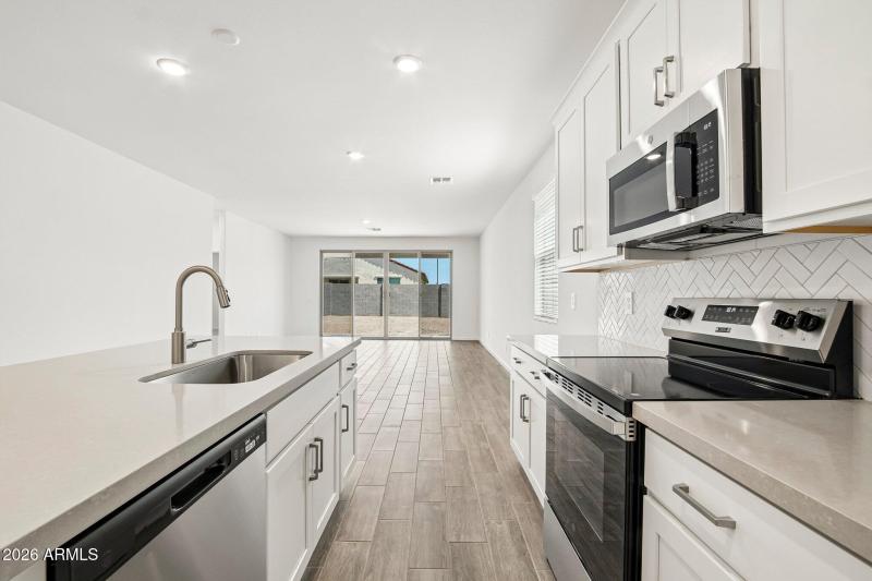 13-web-or-mls-Avenida del Sol W-S2005-01