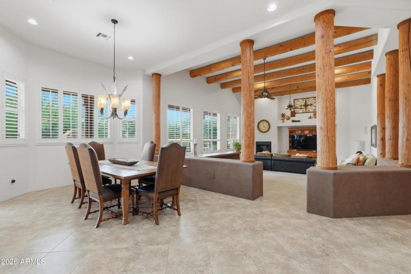 Open Concept / Breakfast Nook