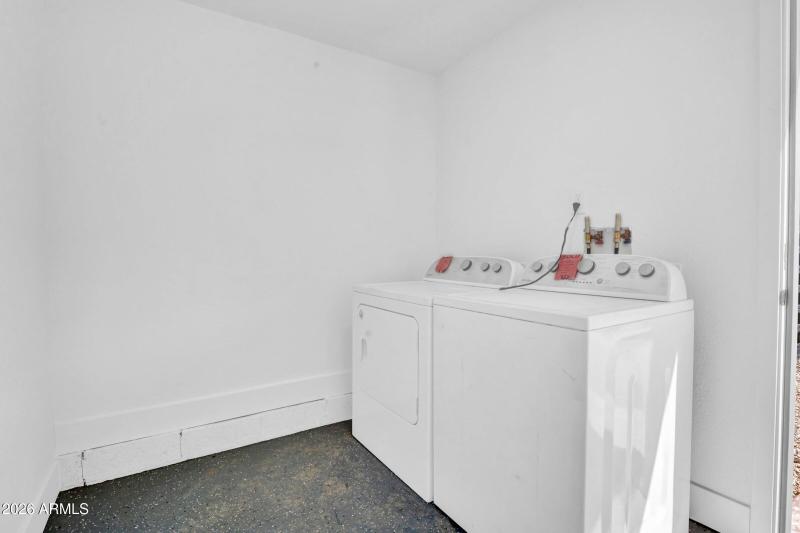 17-custom-4324 N 13th Pl-17