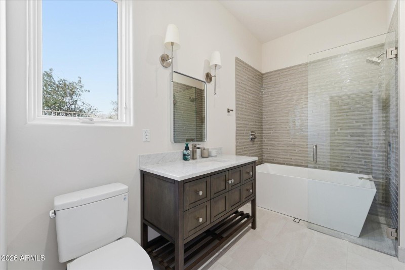 51-047-bathroom