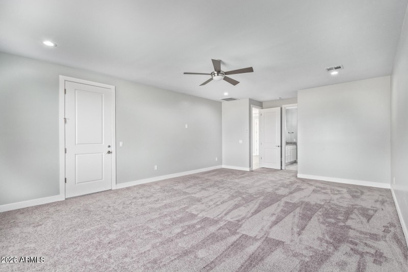 main suite 4