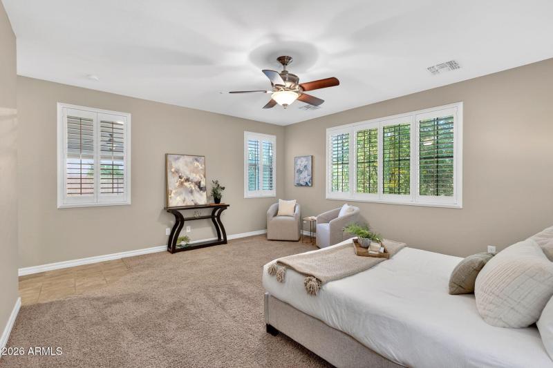 29-web-or-mls-055E Bellerive Pl