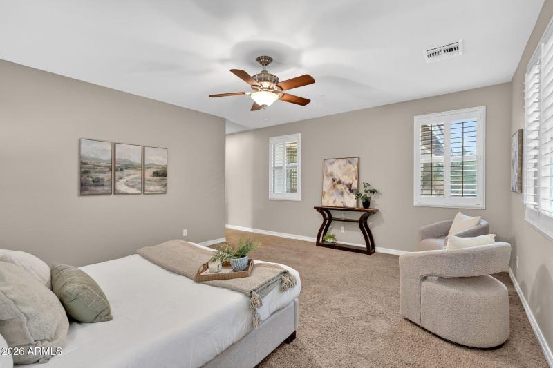 30-web-or-mls-056E Bellerive Pl