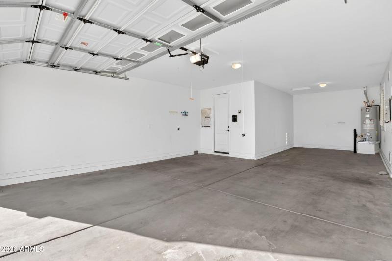 52-web-or-mls-077E Bellerive Pl