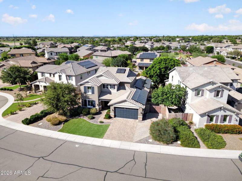 74-web-or-mls-017E Bellerive Pl