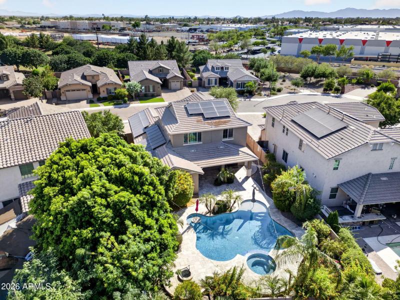 79-web-or-mls-022E Bellerive Pl