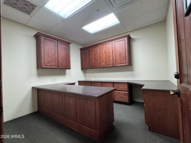 Office 2 of 4