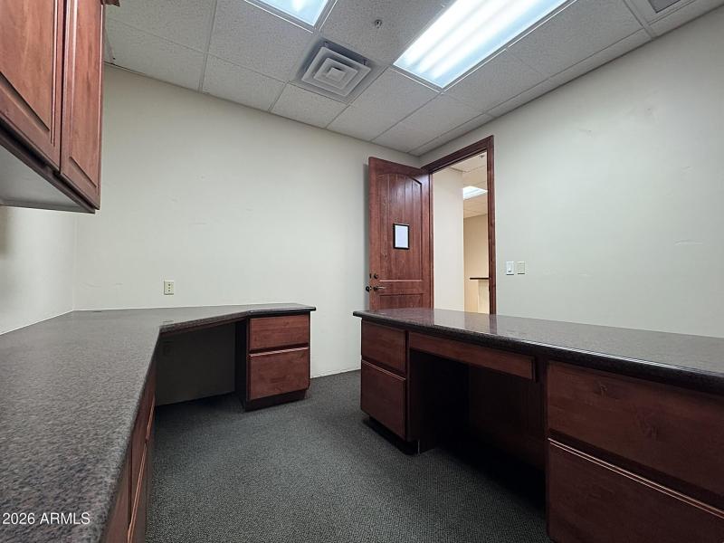 Office 2 of 4
