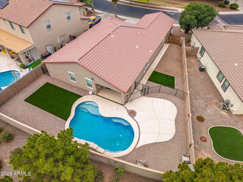 17-web-or-mls-42366 W Chimayo Dr-116
