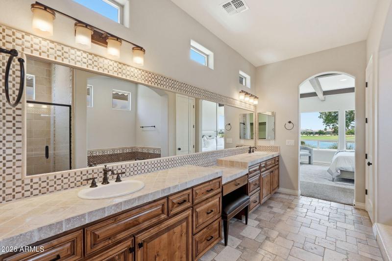 Primary bath
