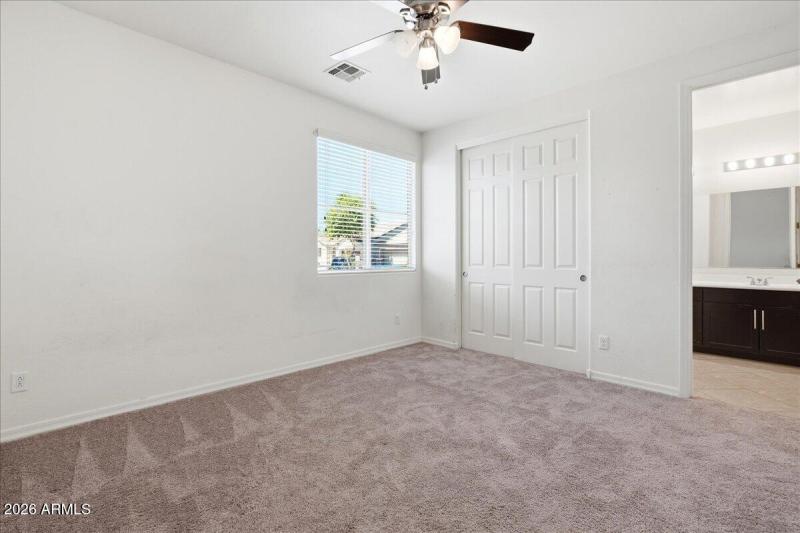 27-3038 W Lynne Ln_RedHogMedia