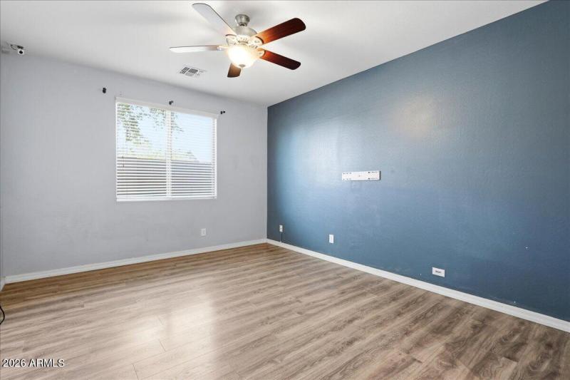 30-3038 W Lynne Ln_RedHogMedia