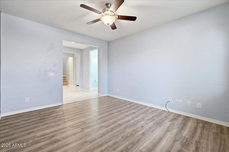 31-3038 W Lynne Ln_RedHogMedia
