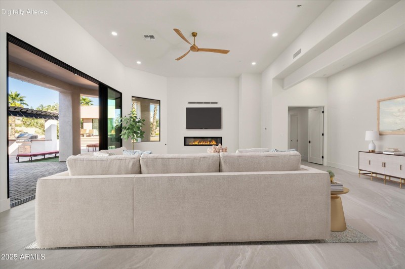 81-1 - Living Room