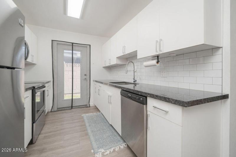 04_Interior_02
