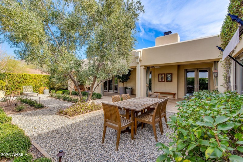 Indoor - Outdoor Living