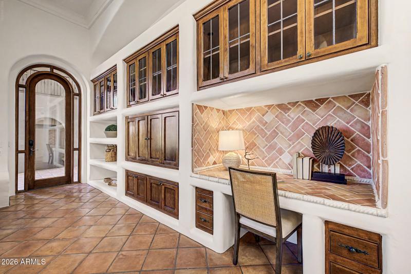 13 Breakfast room media storage and wrii