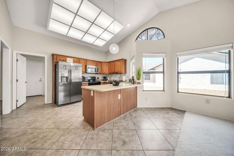 FAMILY ROOM TO KITCHEN