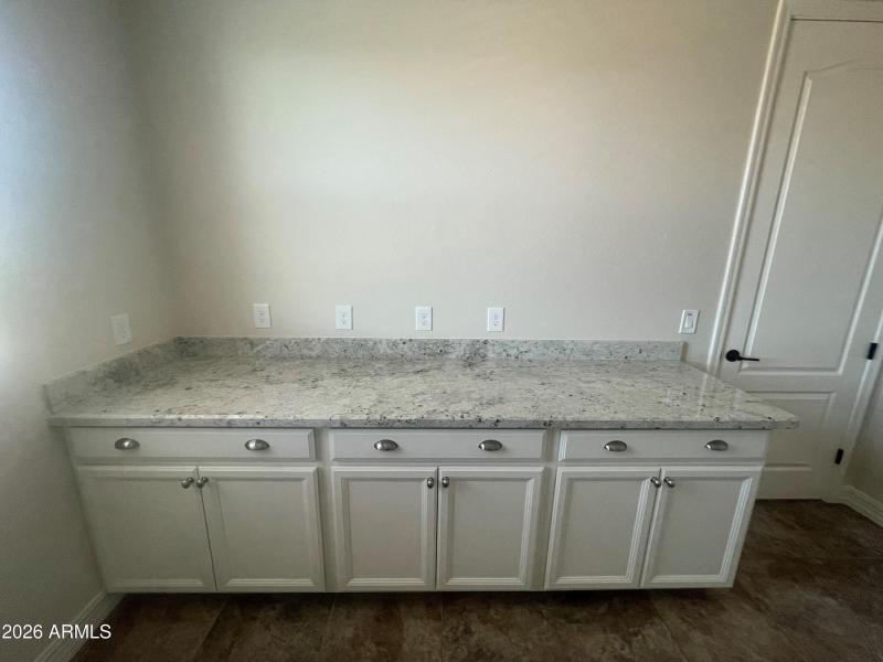 2709 N Black Rock Rd (129)