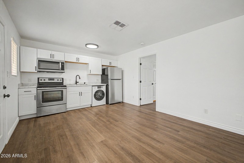 12 - Adams 1438