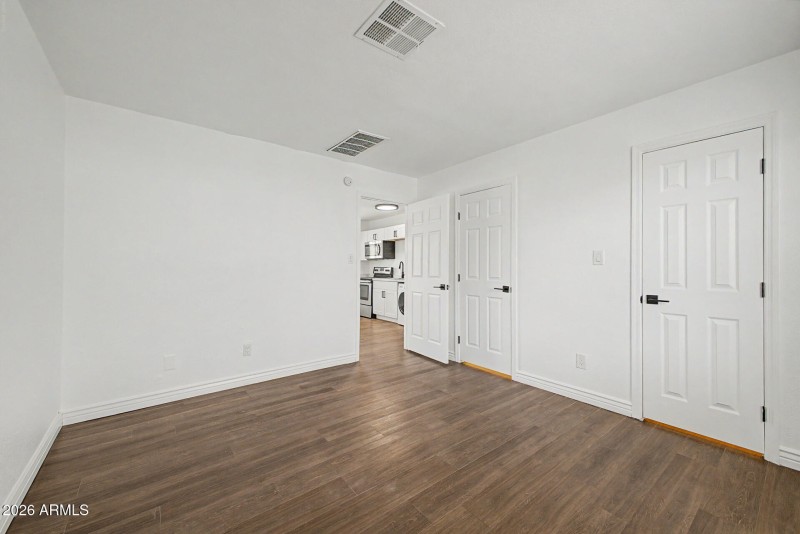 16 - Adams 1438