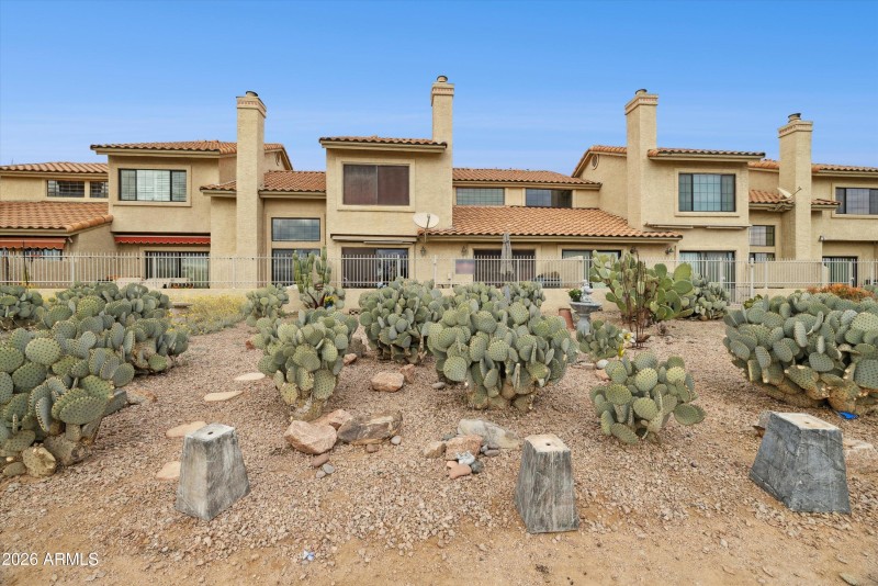 37-7949 E Joshua Tree Ln - 038.jpg