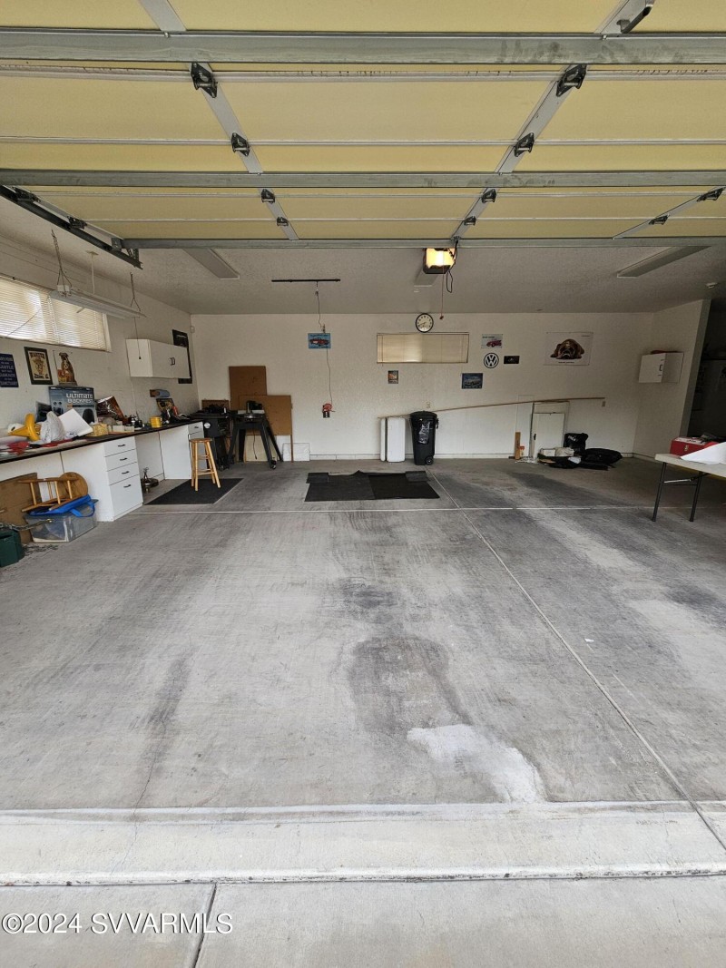 Detached Garage/bathroom